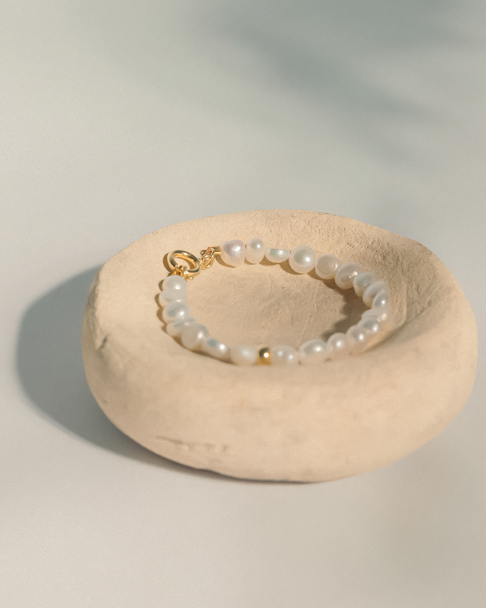 Angels - Pearl. Gold.