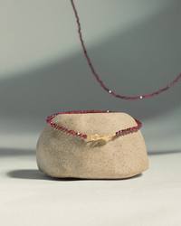 Paradise - Garnet. Gold.